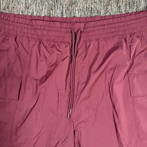 NWOT Plus Size Old Navy Maroon Athletic Shorts size 4X - Picture 3 of 7